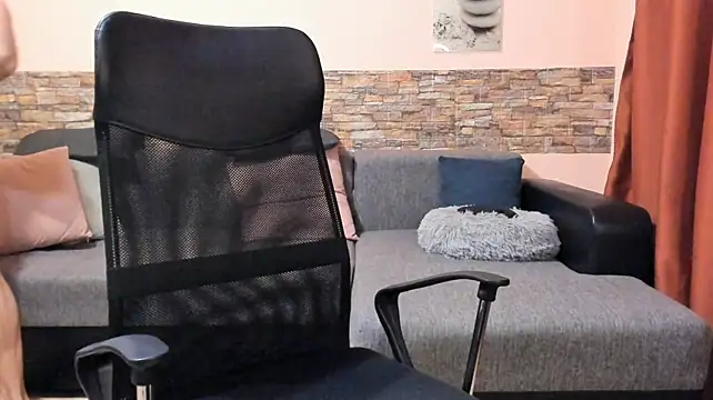 HotHunkTrainer Adlı Modelin Canlı XXX Sohbeti