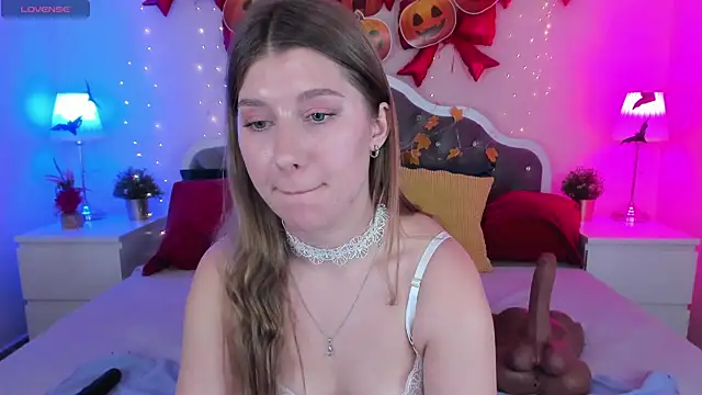 katymeaw Adlı Modelin Canlı XXX Sohbeti