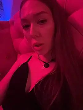onlymollylolli Adlı Modelin Canlı XXX Sohbeti