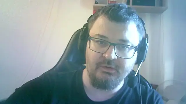 Chat XXX en directo de SirAbuser