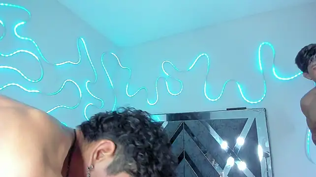 Robertmiller21 লাইভ XXX চ্যাট