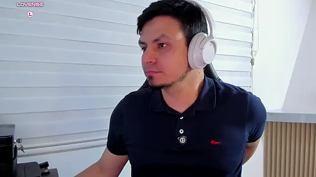 XXX chat uživo modela Rick_Adams