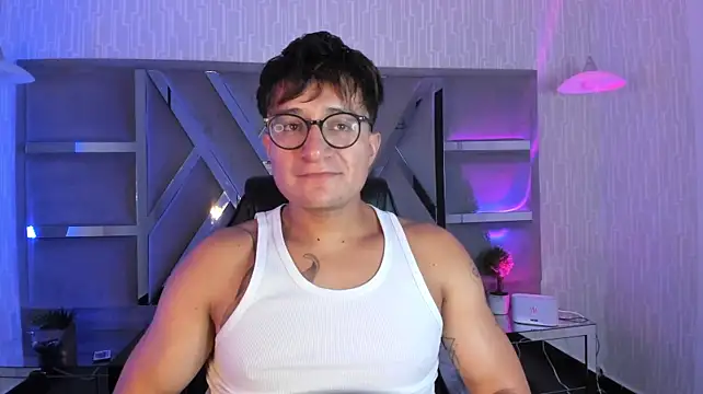 Chat XXX en directo de Hassbyd