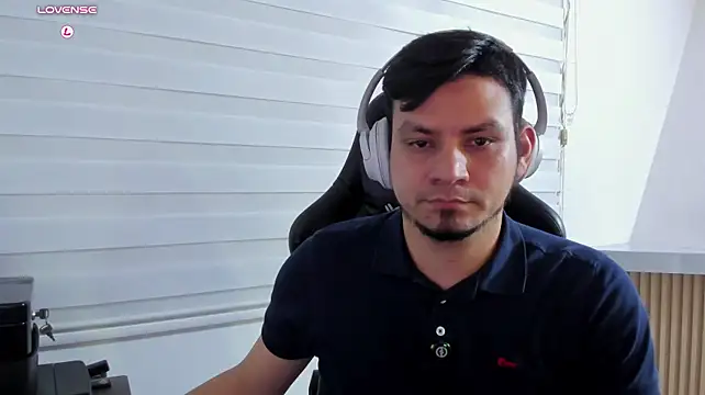 XXX chat uživo modela Rick_Adams