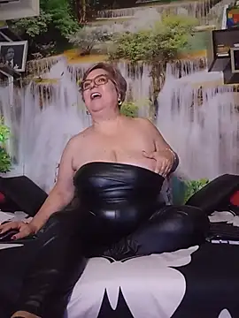 Chat +18 de QueenPammy1 ao vivo