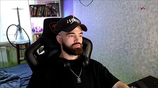 Chatroom XXX en direct de _Serious_Man