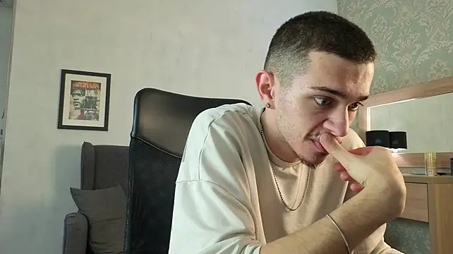 צ'אט XXX בשידור חי של KaydenDrew
