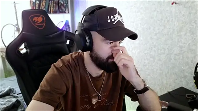 Chat +18 de _Serious_Man ao vivo