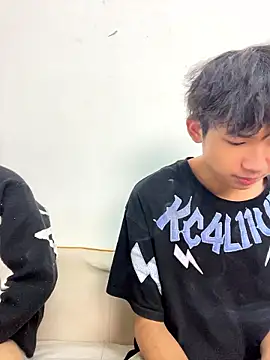 -OvO- Live XXX-Chat