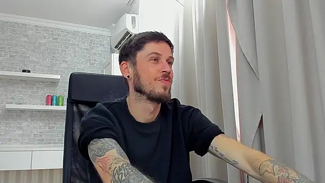 JonahShaw Live XXX-chat