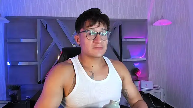 Hassbydn Live XXX chat
