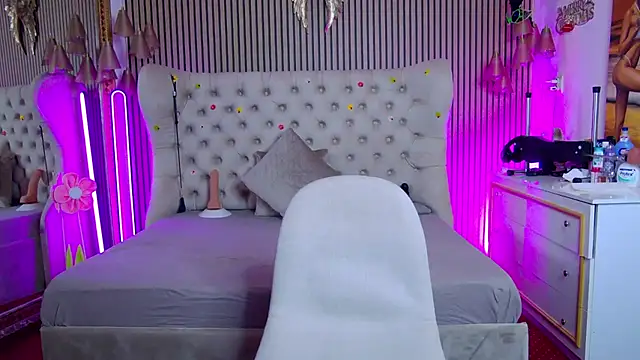 PlayfulShow Chat XXX live