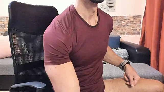 HotHunkTrainer লাইভ XXX চ্যাট