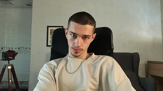 XXX chat uživo modela KaydenDrew