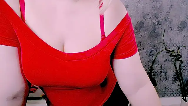 Djullia Live XXX-Chat