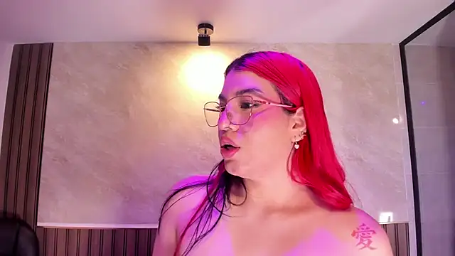 EmmaSwift_ Live XXX Chat