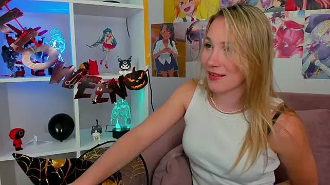XXX chat uživo modela ElaraVoltage