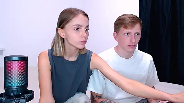 juliaanddima Adlı Modelin Canlı XXX Sohbeti