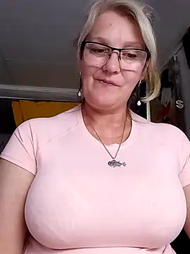 Chatroom XXX en direct de irinamaux