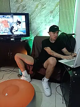 HannibalLester Chat XXX live