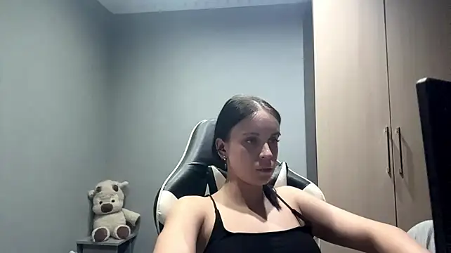 XXX chat uživo modela Hisaky