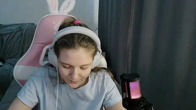 HelenMo0n Chat XXX live