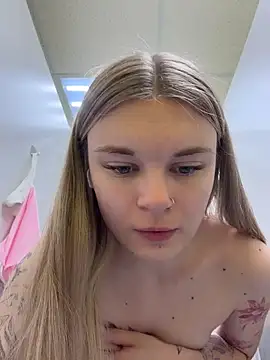 Chatroom XXX en direct de -MiaKitty