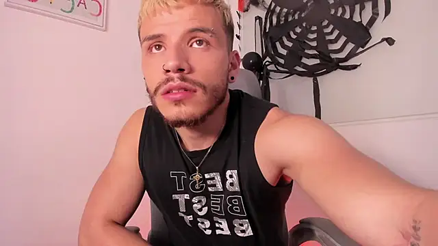 Lian_ferrer élő XXX-chatje