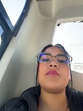 MAYE__13 লাইভ XXX চ্যাট