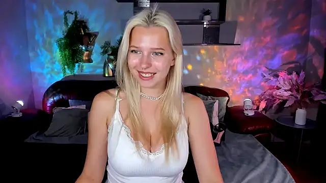 AliceJuly Chat XXX in diretta