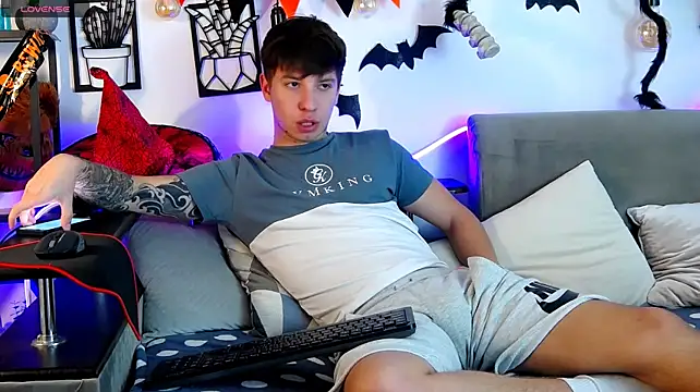 แชท XXX สดของ ThomasEdisonn