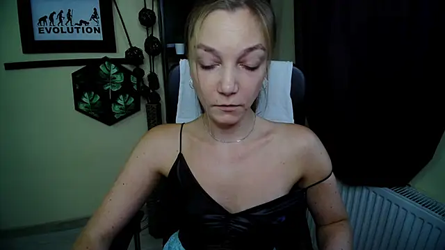 Živý XXX chat EmillyPlay