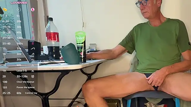 ClaraMigger@xh Show in webcam