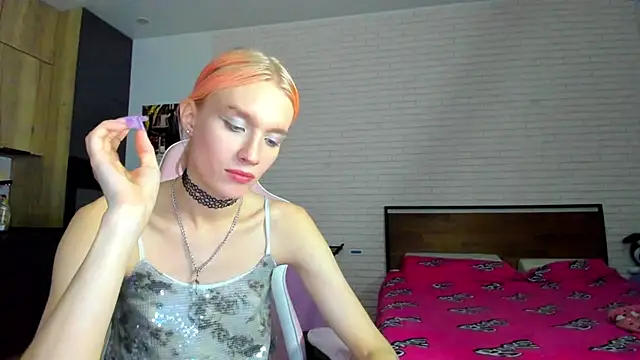 _Alice_Kitty's Live XXX Chat