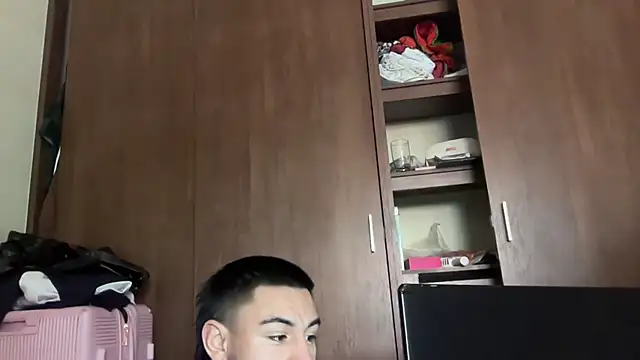 Chat XXX en directo de Taylor_DiamondBoy