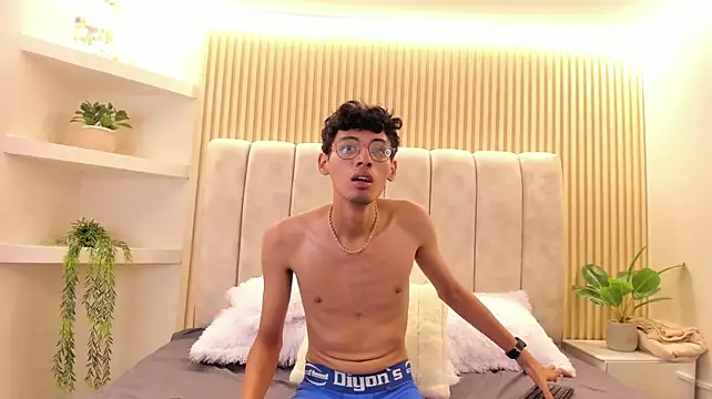 Ethan_Kay – Naživo XXX chat
