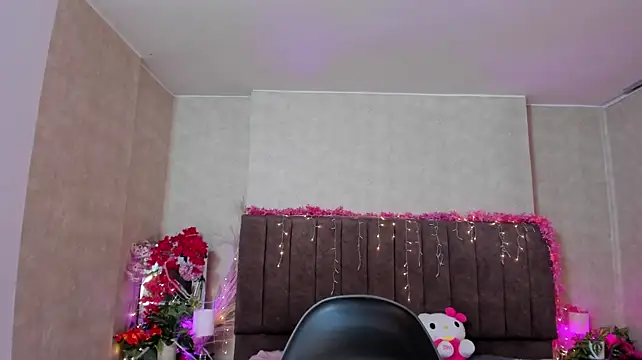 Chat +18 de Julieth_Caandy ao vivo