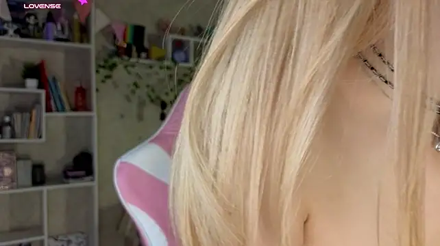 AnnyiBlue's Live XXX Chat