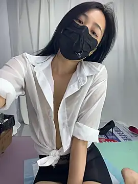 Nini_11's Live XXX Chat