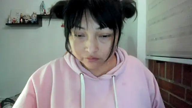 Shaddycute_ Chat XXX in diretta