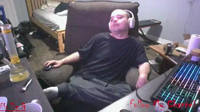 Nb1979's Live XXX Chat