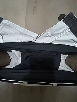 DesiHotBoy69: διαδικτυακό σόου στην κάμερα