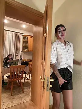 RussianGirls_のライブXXXチャット