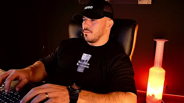 AngeloEric Live XXX-Chat