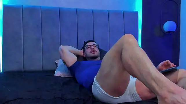 Вебкам-шоу dennis__coxx
