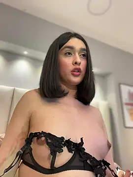 MiahWindsor লাইভ XXX চ্যাট