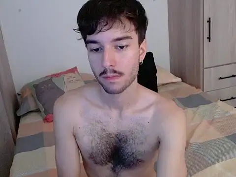 Adrien_polo Adlı Modelin Canlı XXX Sohbeti