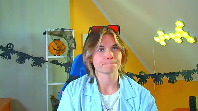 Chat +18 de AliceAllard ao vivo