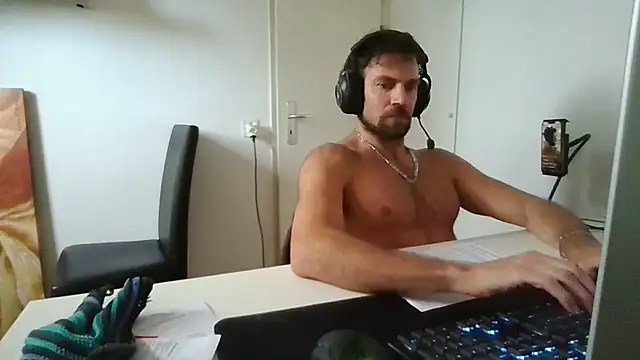 alpha-hunk Webcam-Show