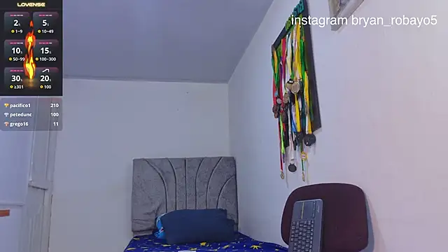 Bryan_robayo5 Live XXX-chat